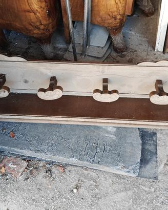 porta abiti in legno