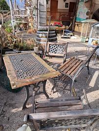 Tavolo e panche da giardino