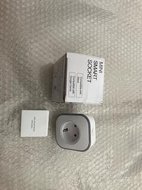 Mini smart socket