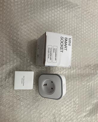 Mini smart socket