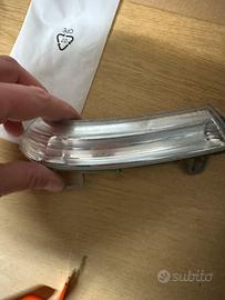 Freccia specchietti originali golf 5