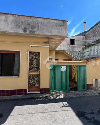CASA INDIPENDENTE A GIARRE