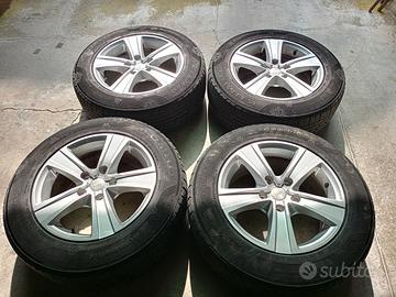 4 cerchi da 17 con 6 gomme 255/65R17