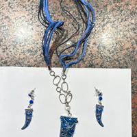 Collana con orecchini particolare