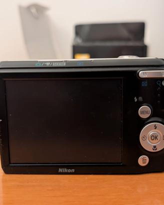 Nikon Coolpix L20