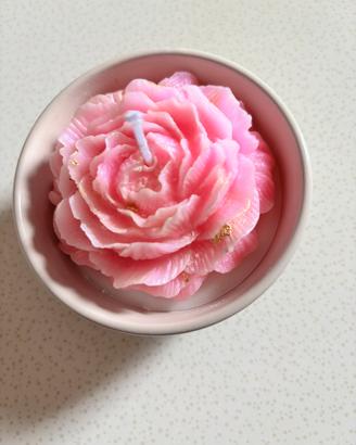 Ciotolina in ceramica con peonia in cera di soia