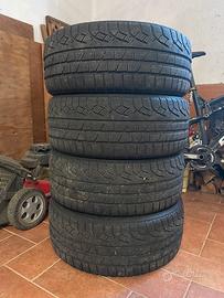 Gomme invernali Pirelli 225/40/18 m+s