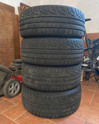 Gomme invernali Pirelli 225/40/18 m+s