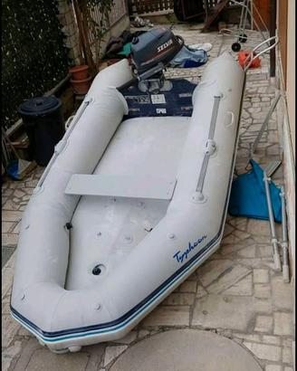 Tender Bombard Typhoon con motore Selva 4CV