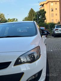 Opel Astra J