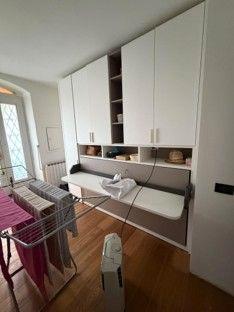 Parete attrezzata su misura con letto a scomparsa