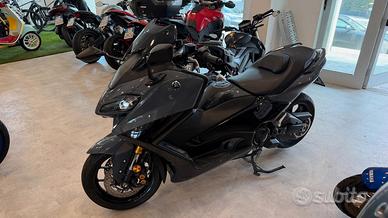 Yamaha TMAX 560 Tech Max 2022 Power Grey