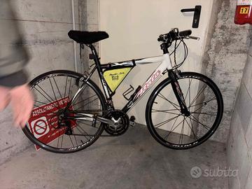 bicicletta ibrida Corsa 