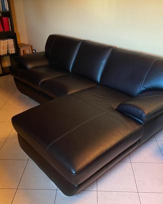 Divano in pelle nero Chateu d’ax