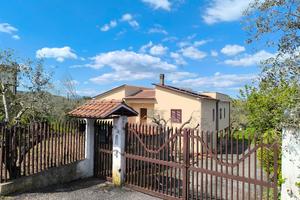 villa singola fara in sabina (passo corese)