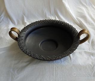 Centrotavola in pietra bruno e oro lavorato a mano