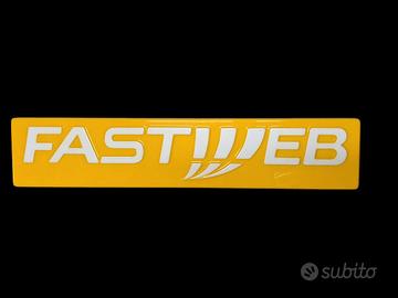 insegna FASTWEB