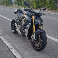 Ducati Streetfighter v4 s 