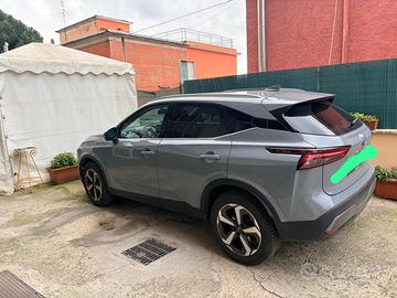 Auto nissan qashqai 1.4