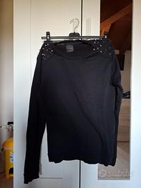 Felpa con borchie punk Zara