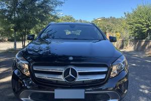 Mercedes benz gla 200d versione sport