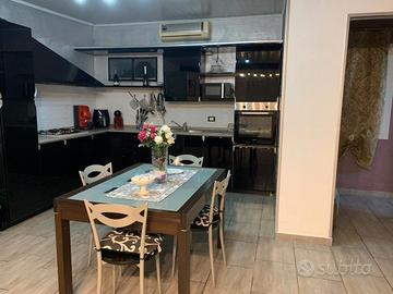 mobile cucina non c'è forno e neanche piano cottur