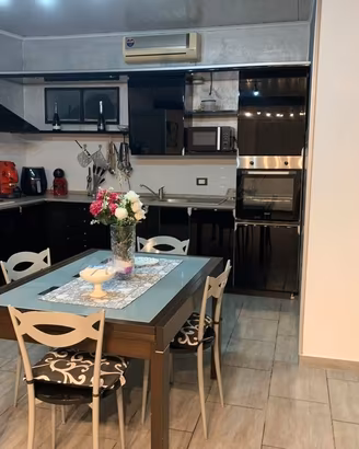 mobile cucina non c'è forno e neanche piano cottur