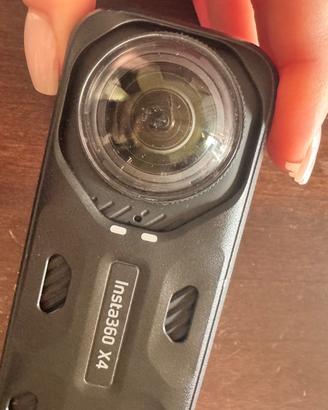 Insta 360 X4