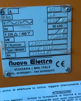 caricabatterie trifase per muletto elettrico