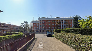 Stanza singola con posto auto a Vedano al Lambro
