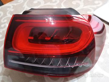 stop della Mercedes GLA 