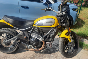 Ducati scrambler 800