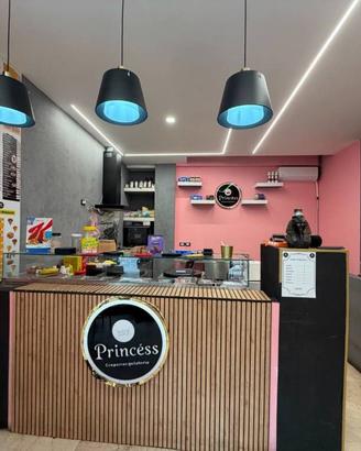 Attività / Licenza di 67 m² con 2 locali a Bologna