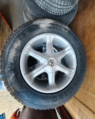 Pneumatici estivi + cerchio 285 / 55 R 16 (Tahoe)
