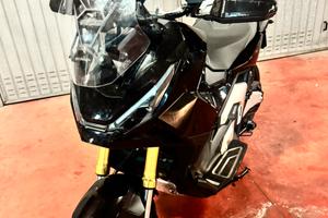 Honda x adv 750