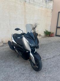 Yamaha X-Max 400cc