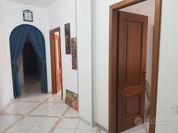 Stanza per uso studio