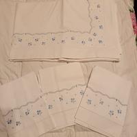 Lenzuola ricamate a mano