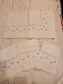 Lenzuola ricamate a mano