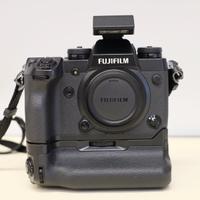 Fuji XH1 + + Booster Grip