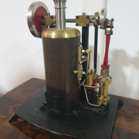 Soprammobile riproduzione motore a caldaia