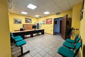 Viale Porto Torres Ampio e Luminoso Ufficio