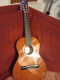 chitarra classica piccola