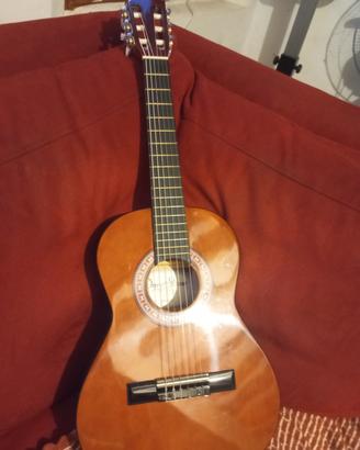 chitarra classica piccola