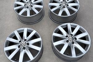 Set 4 cerchi in lega da 17 Originali Wolkswagen