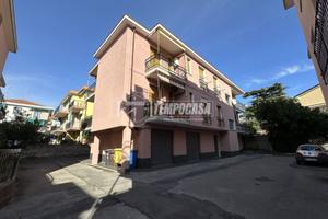 Trilocale comodo al centro