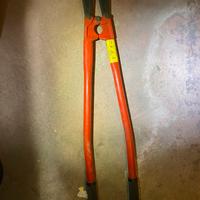 Taglia bulloni UNIOR 596 MM. 900