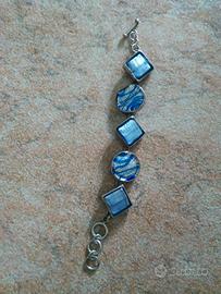 Bracciale con pietre blu