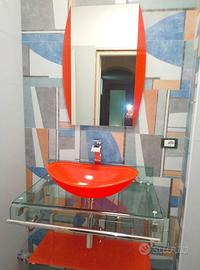 MOBILE BAGNO CON RUBINETTO