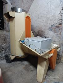 damigiane e gramola per vendemmia 